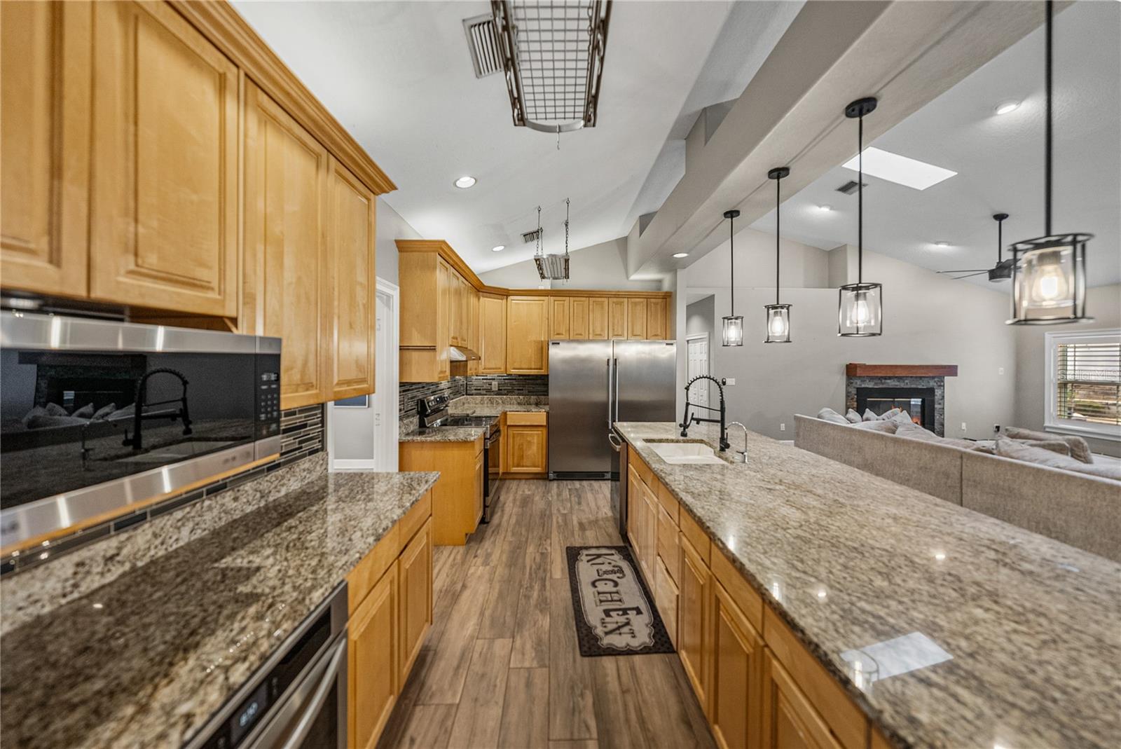 HICKORY LAKES MANOR - Residential