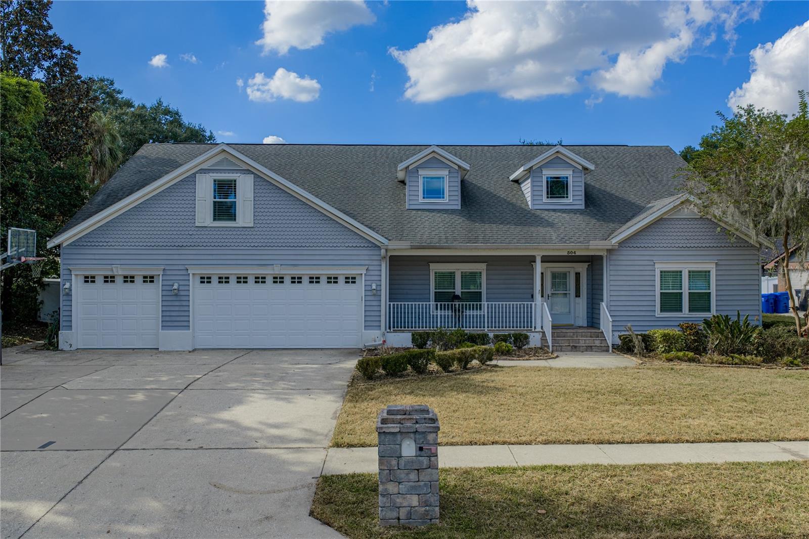 HICKORY LAKES MANOR - Residential