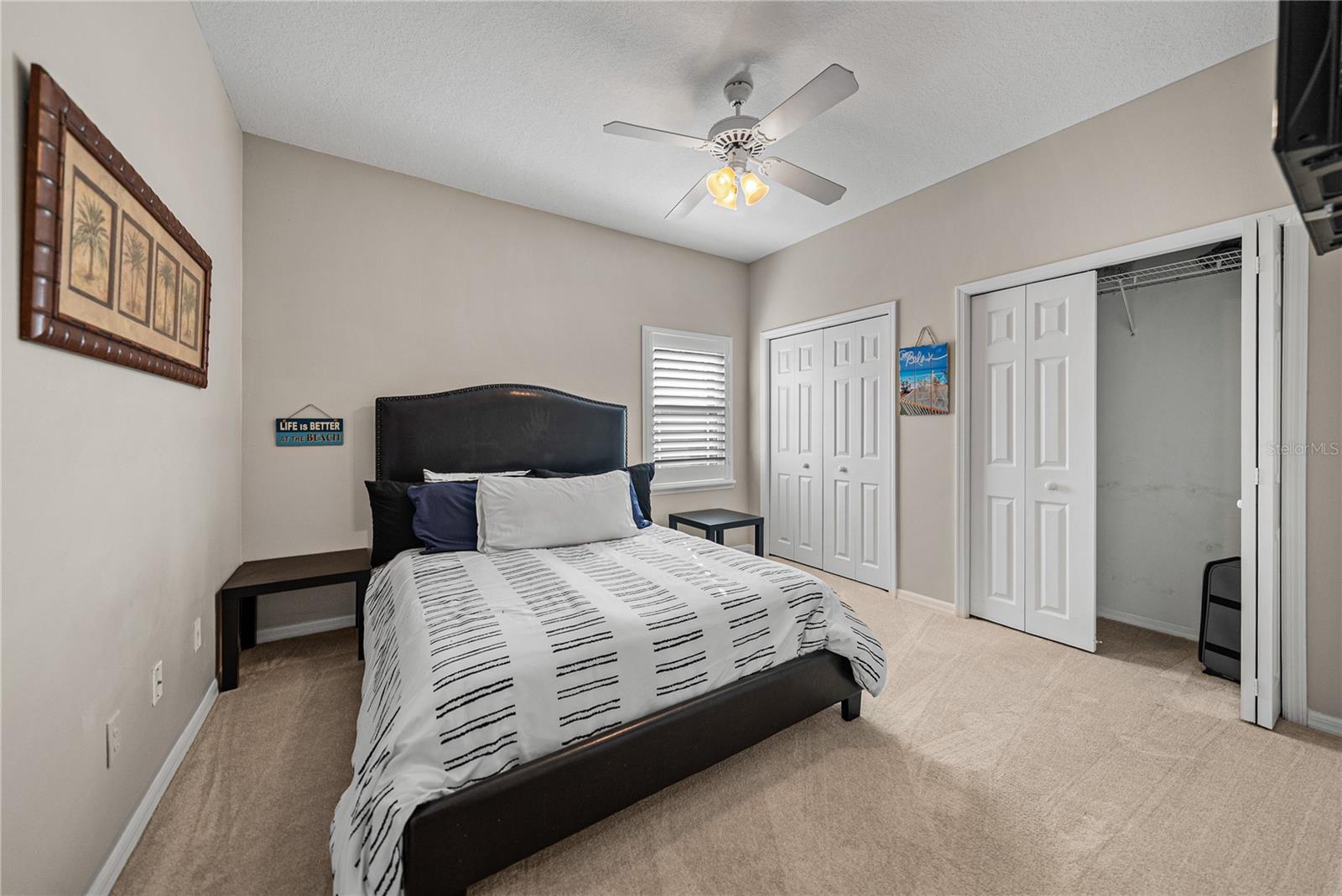 HICKORY LAKES MANOR - Residential