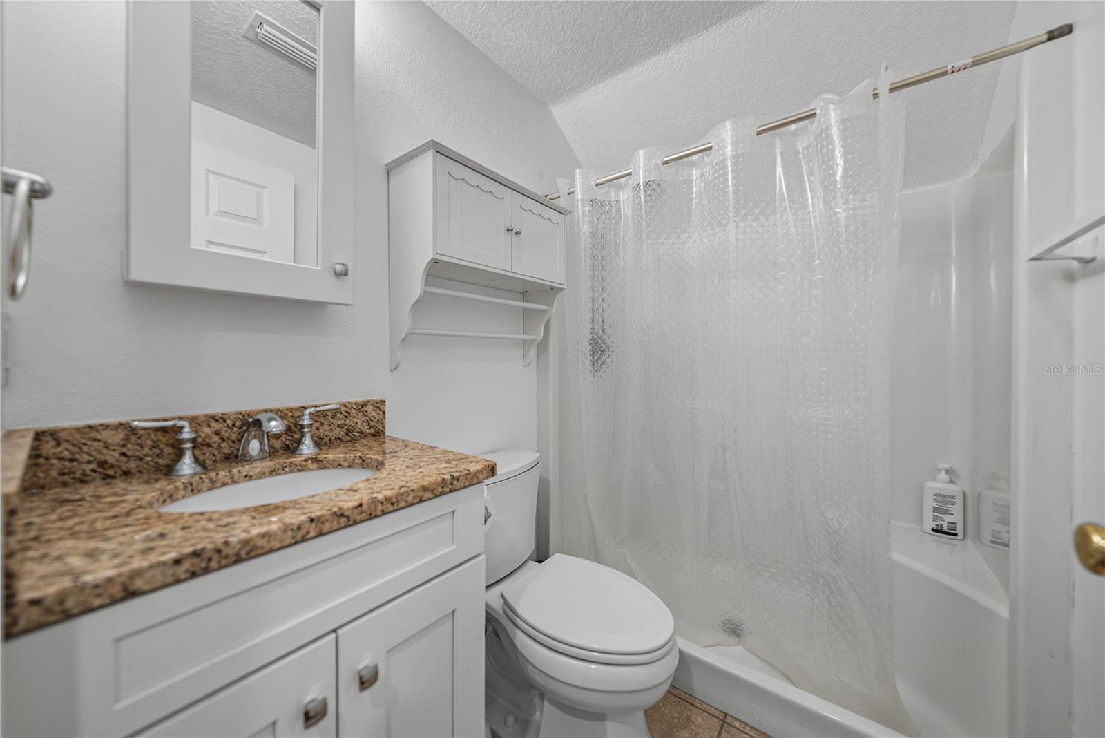 HICKORY LAKES MANOR - Residential