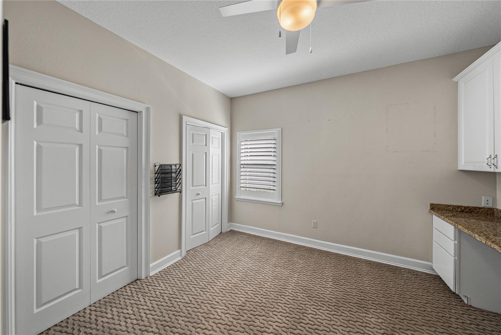 HICKORY LAKES MANOR - Residential