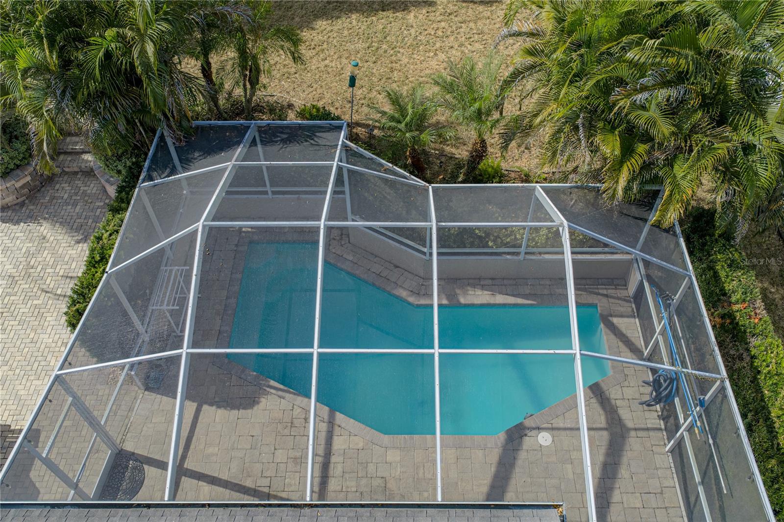 HICKORY LAKES MANOR - Residential