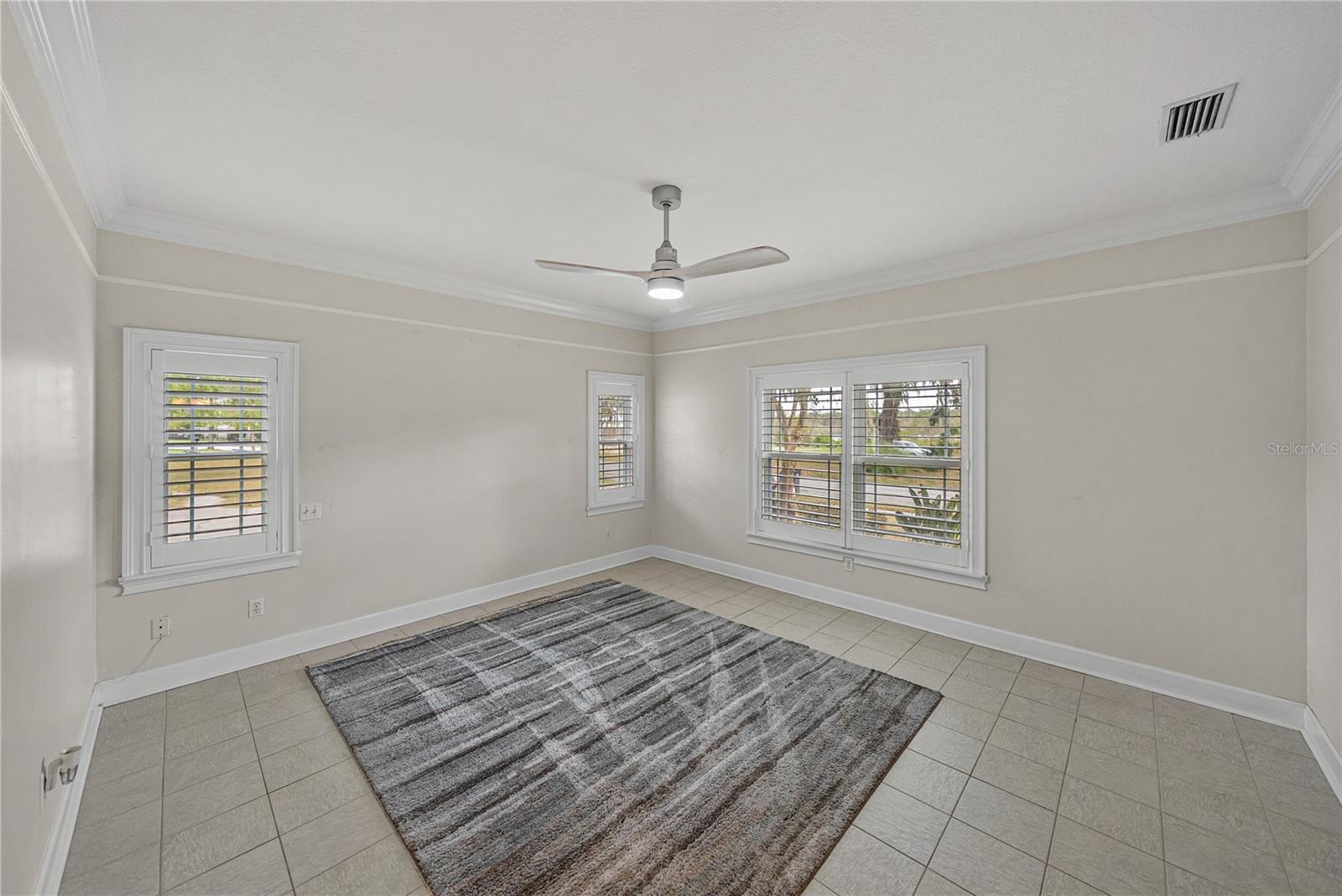 HICKORY LAKES MANOR - Residential