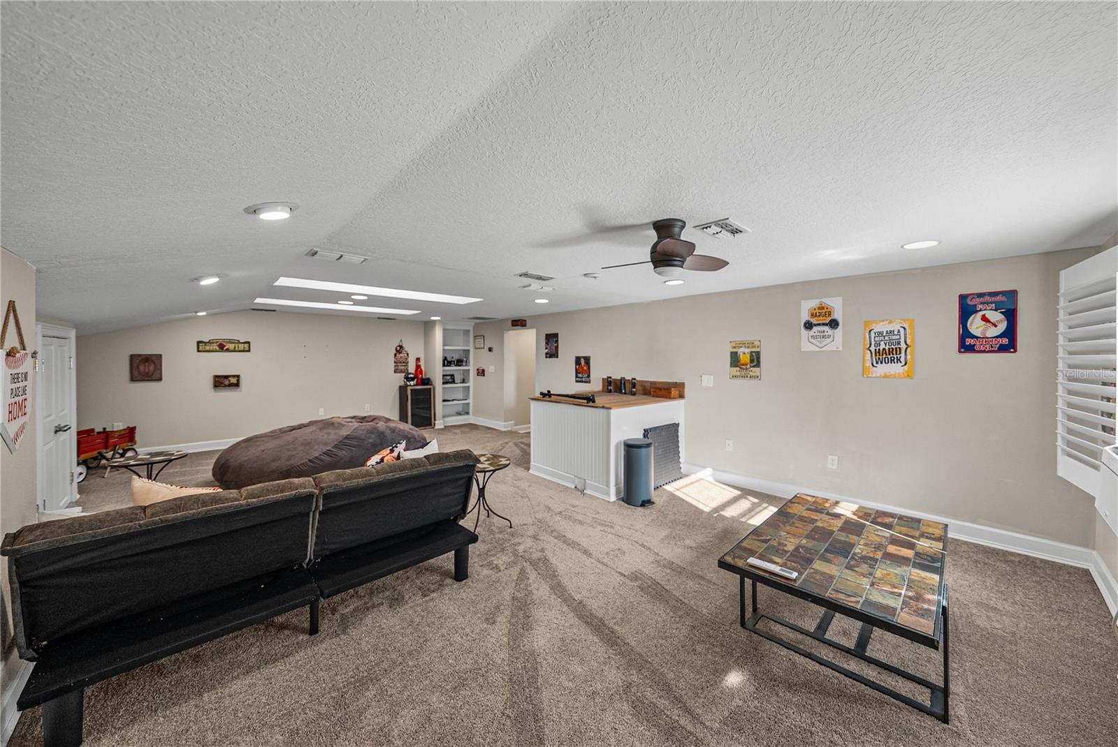 HICKORY LAKES MANOR - Residential