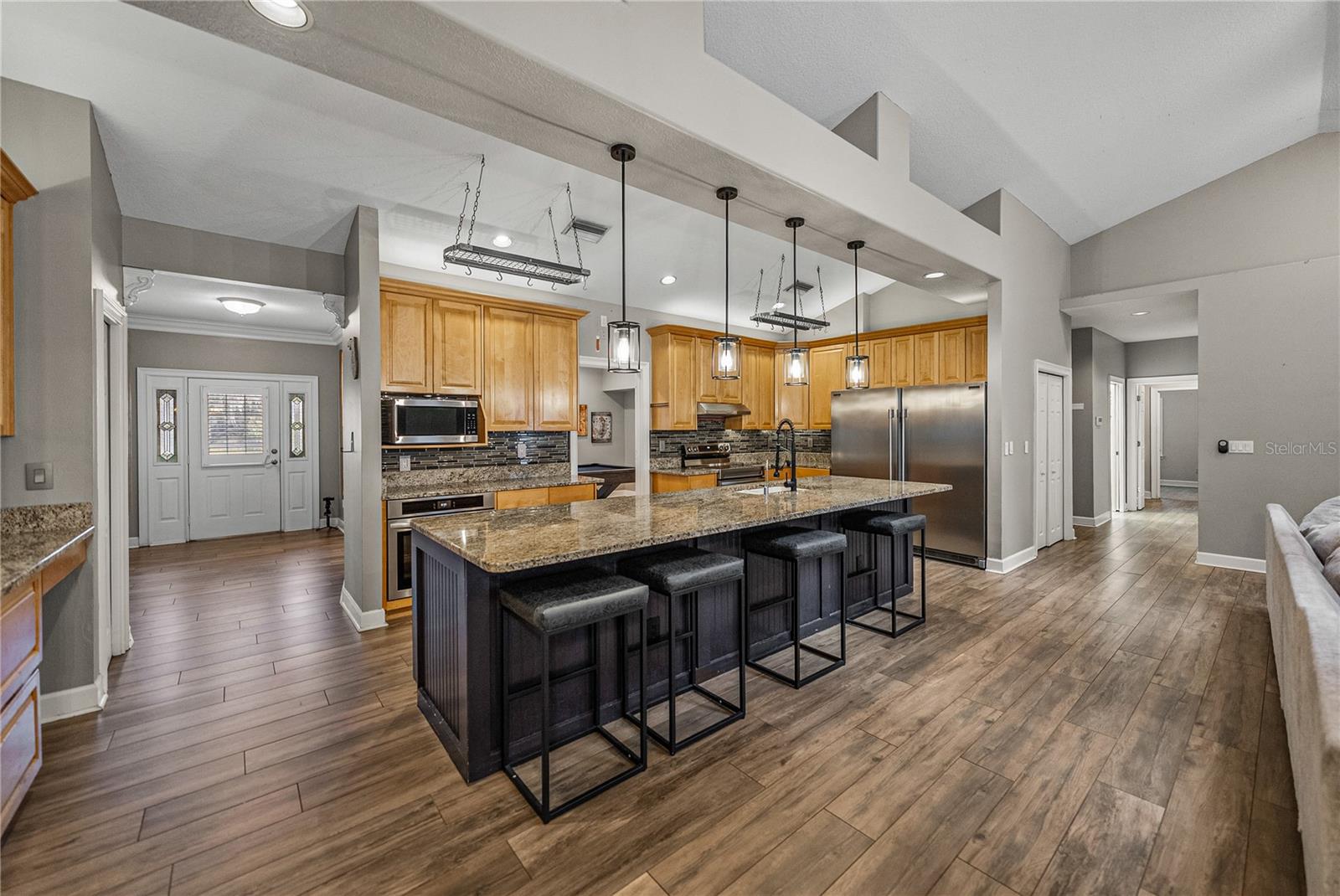 HICKORY LAKES MANOR - Residential