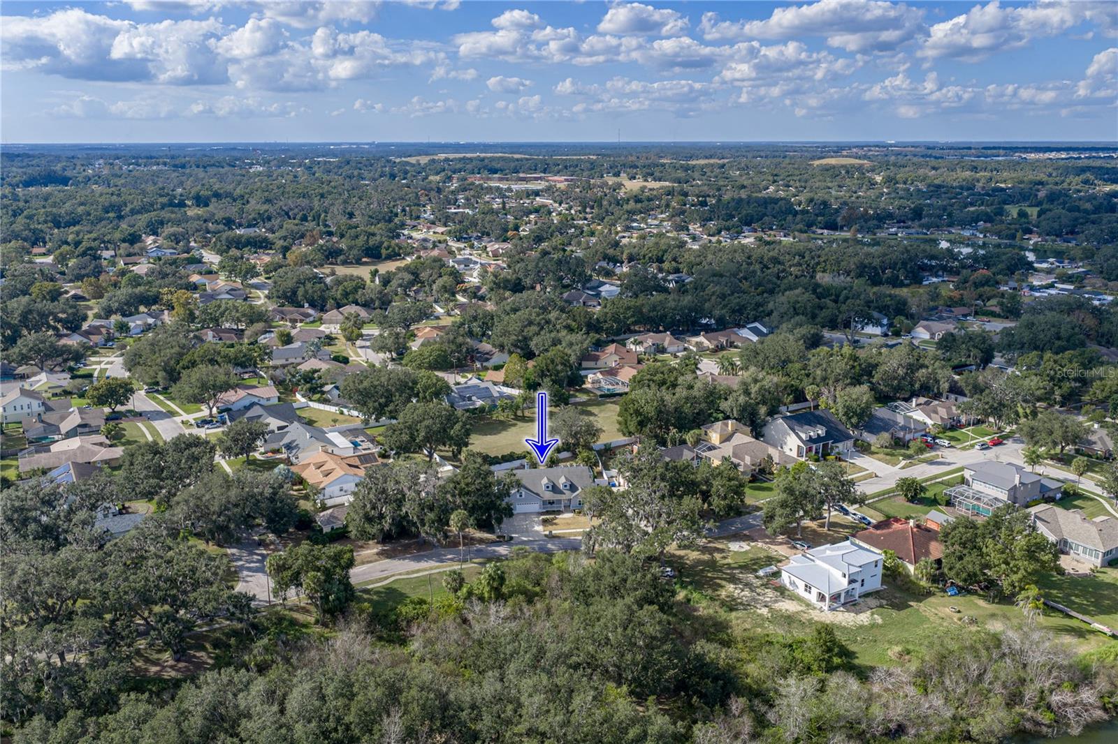 HICKORY LAKES MANOR - Residential