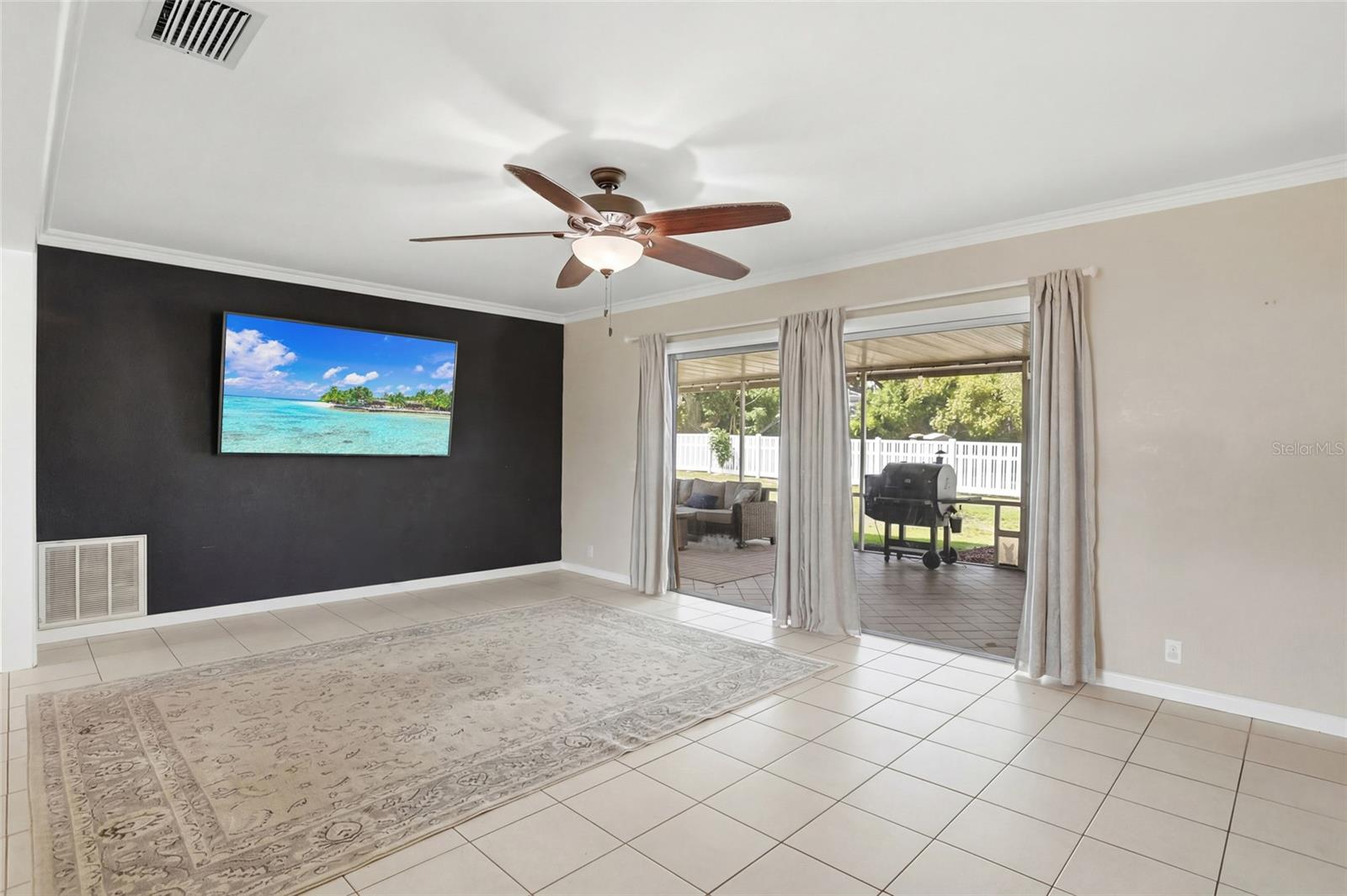 LAKE LINK ESTATES - Residential