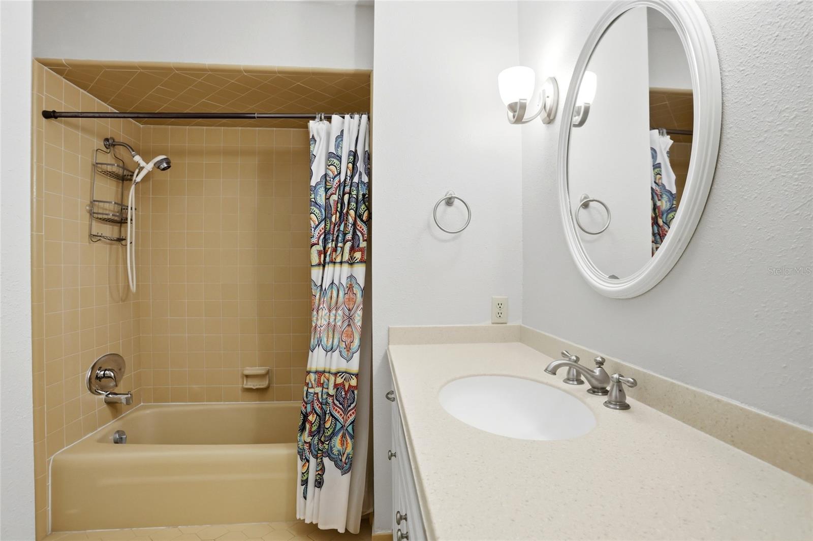 LAKE LINK ESTATES - Residential