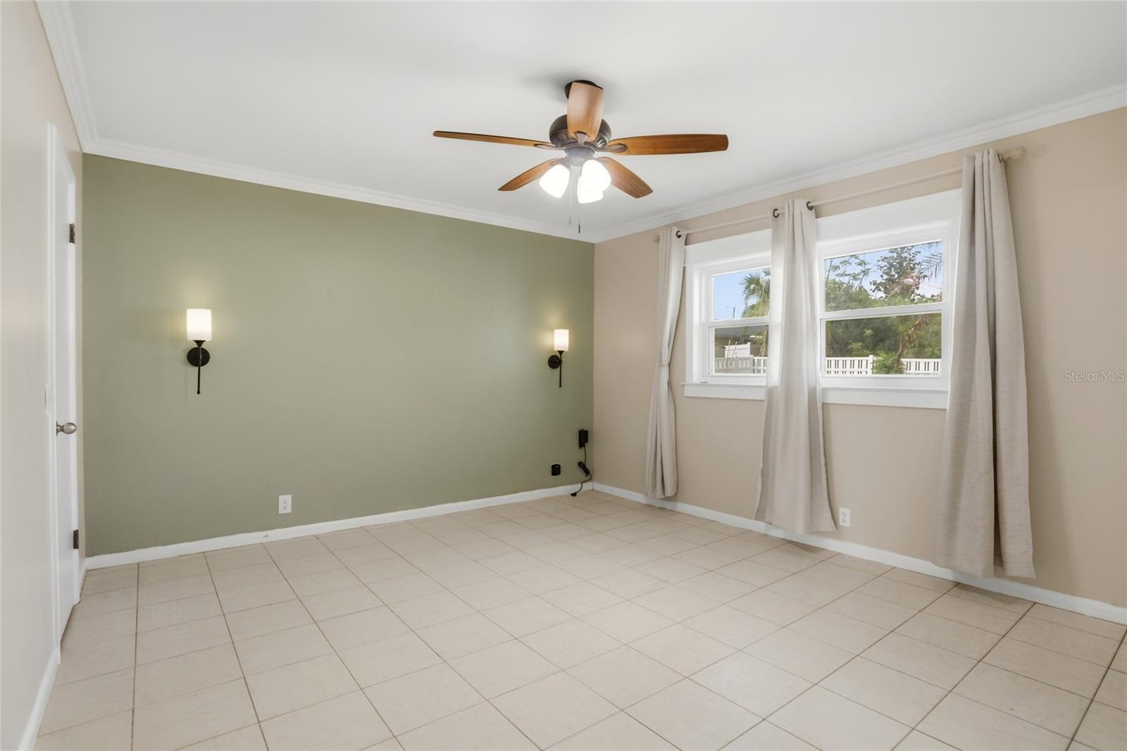 LAKE LINK ESTATES - Residential