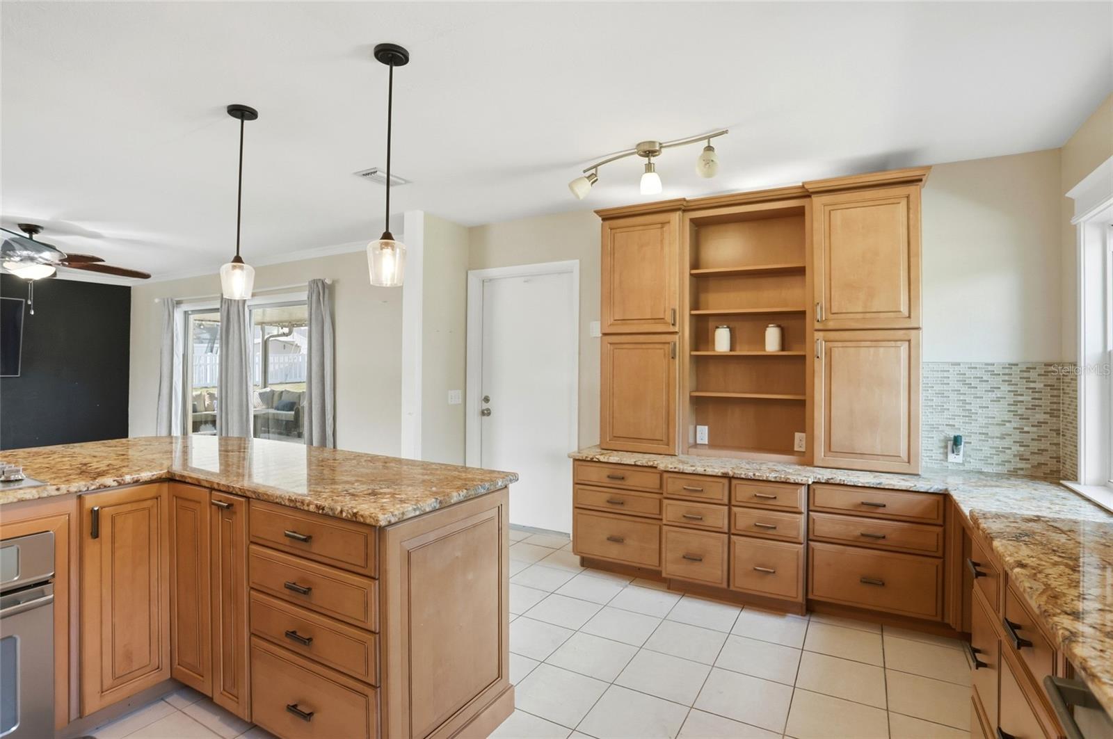 LAKE LINK ESTATES - Residential