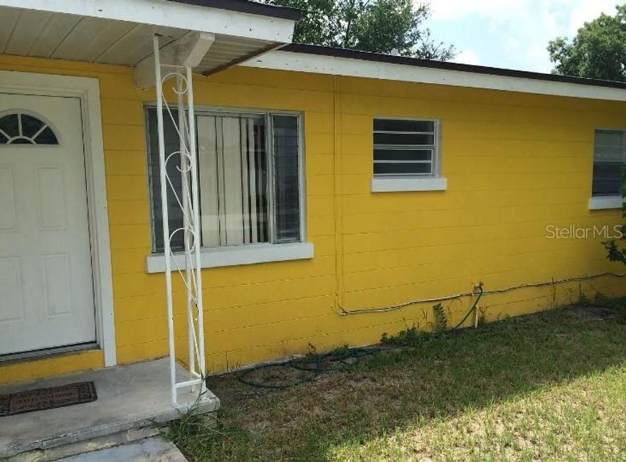 Lovely 3/1 home for rent in Winter Haven. Ready for immediate move in. Pet are welcome.