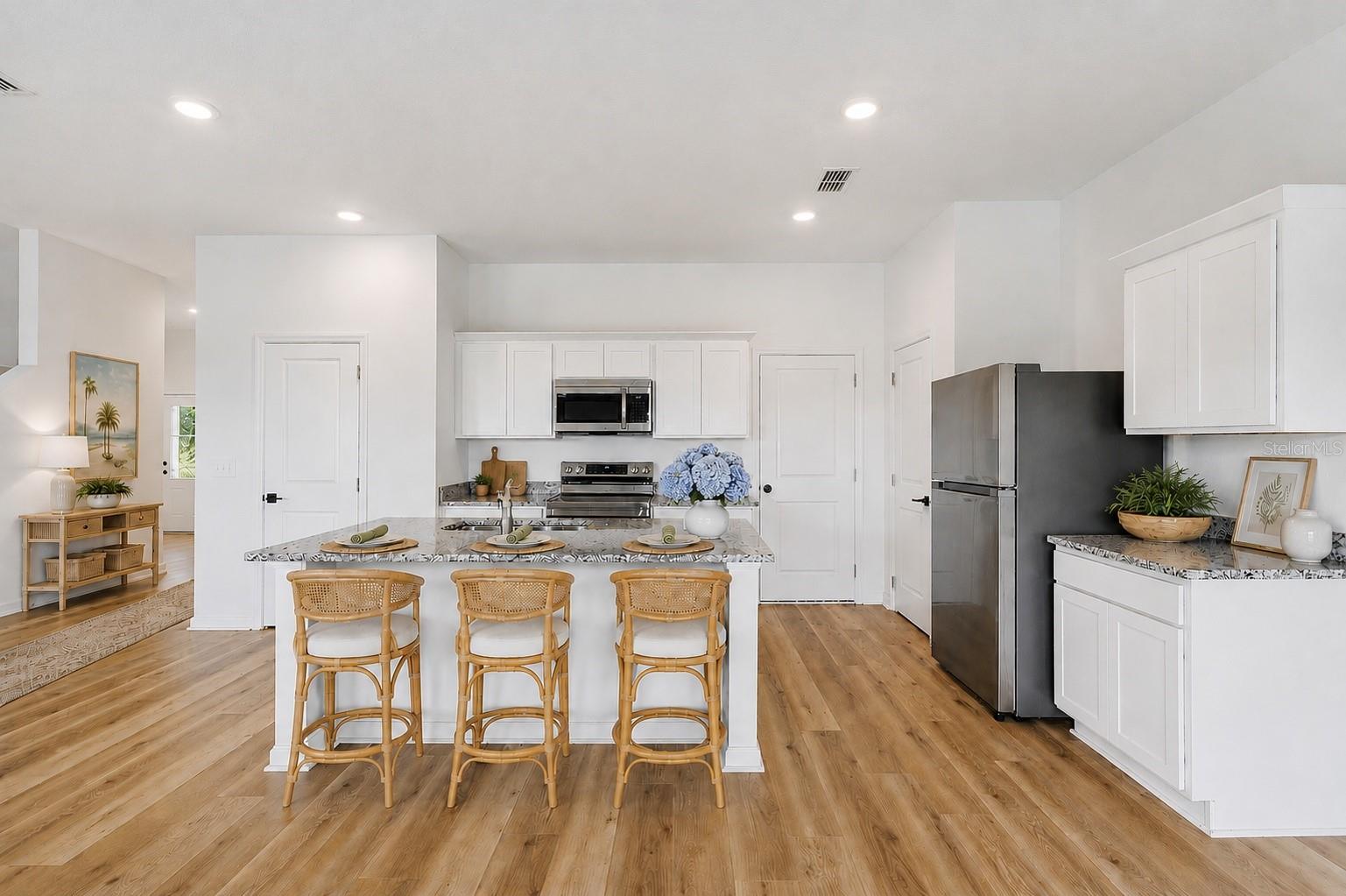 8700 SPORTSMAN LOOP