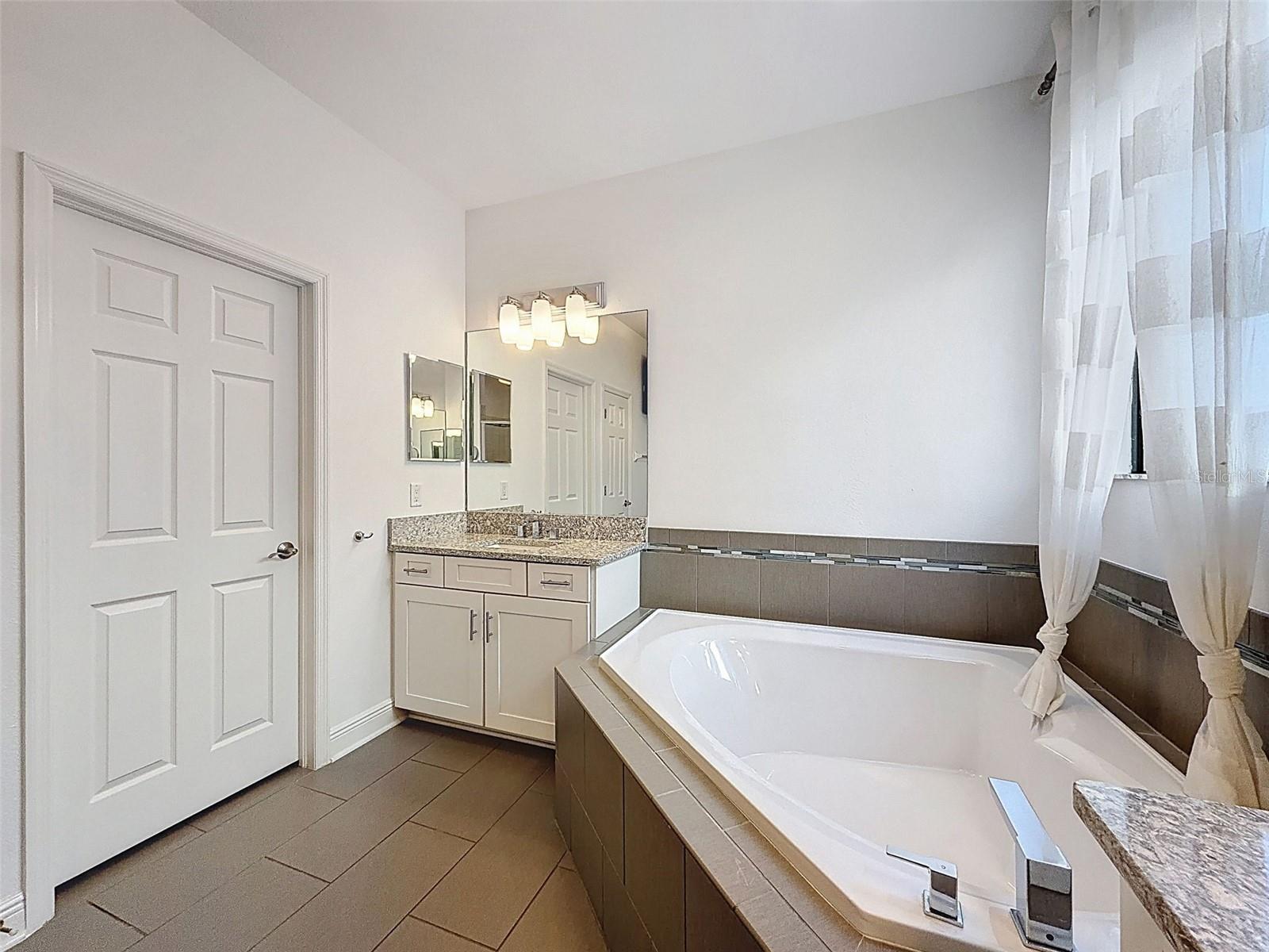 K-BAR RANCH PRCL O - Residential Lease