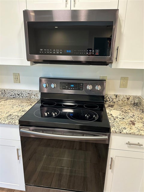 Tiny photo for 8321 NW 2nd Street, Ocala, FL 34482 (MLS # OM734570)
