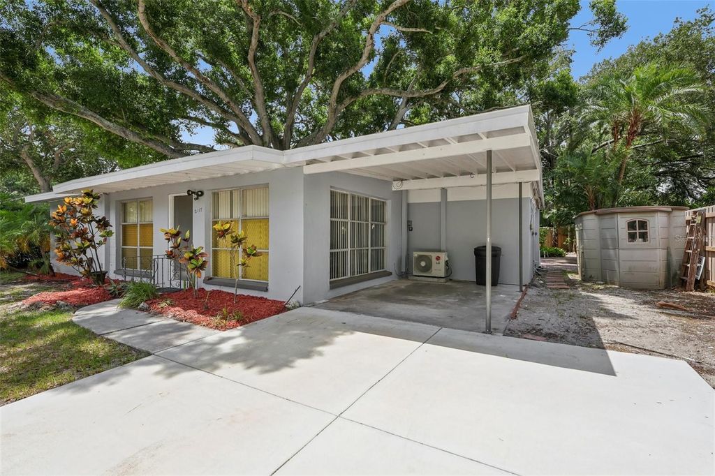 Photo of 2117 Barcelona Drive, Clearwater, FL 33764 (MLS # TB8518683)