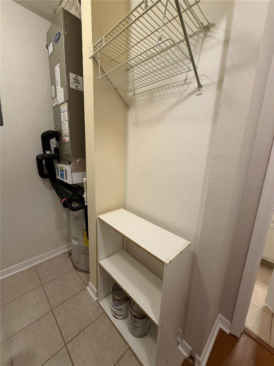 CREEKSIDE VILLAS - Residential Lease