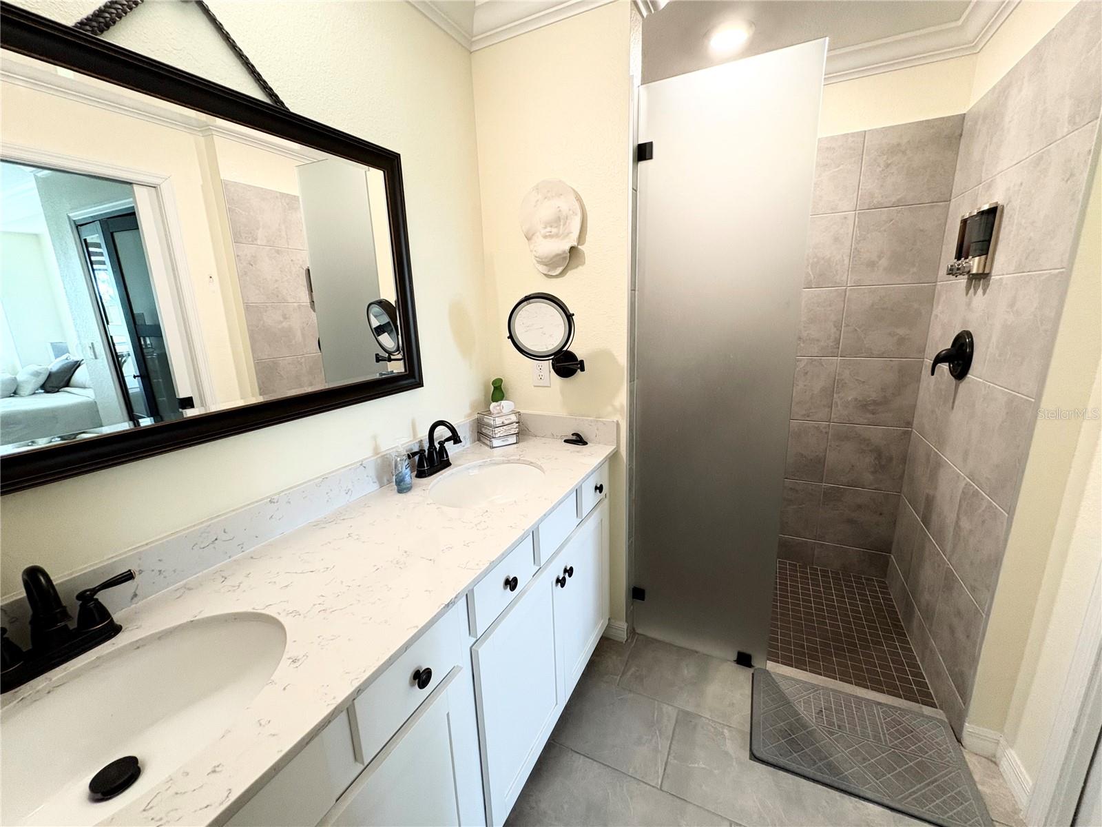 VERANDA VI AT LAKEWOOD NATIONAL PH I - Residential Lease