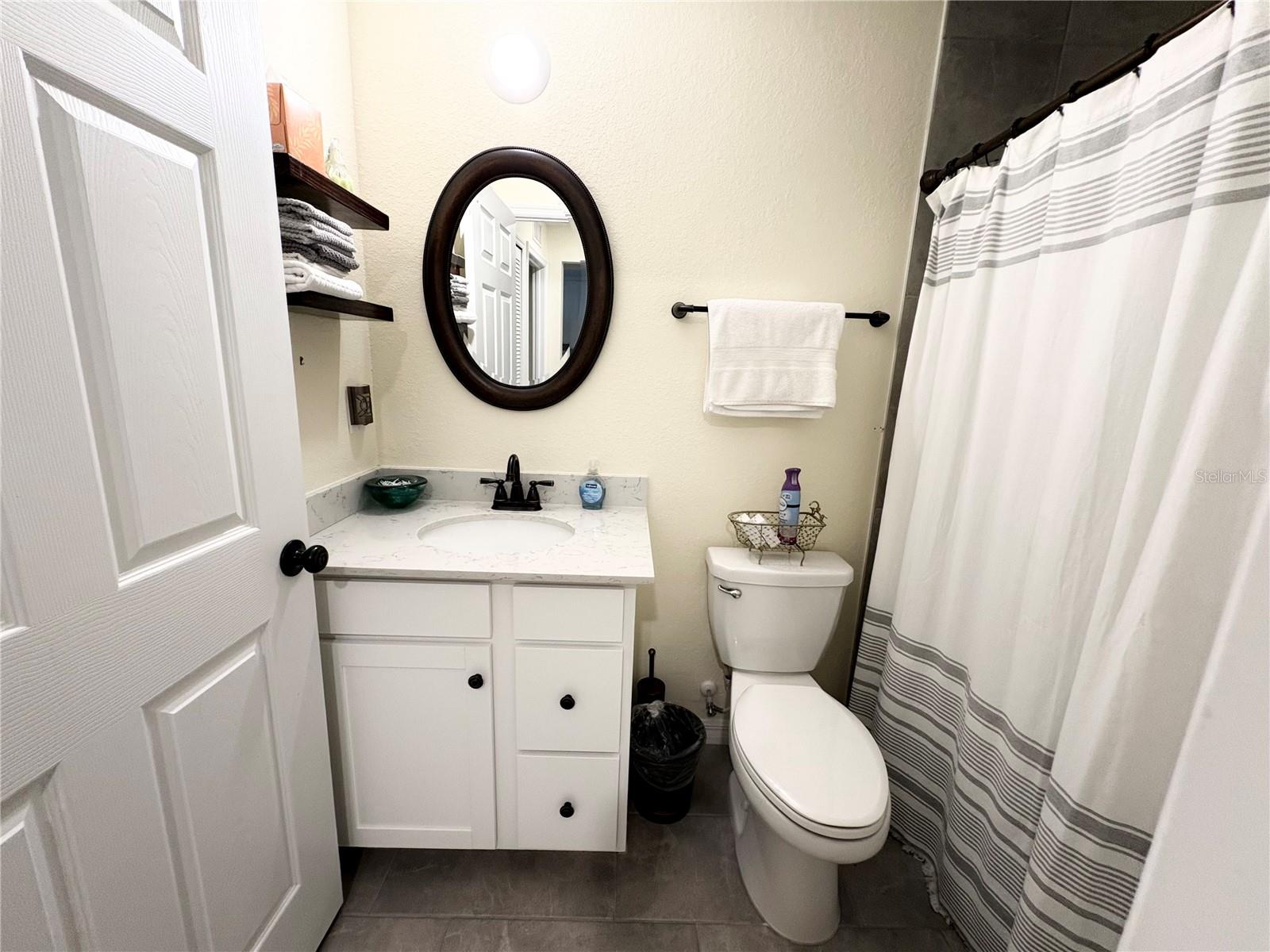 VERANDA VI AT LAKEWOOD NATIONAL PH I - Residential Lease