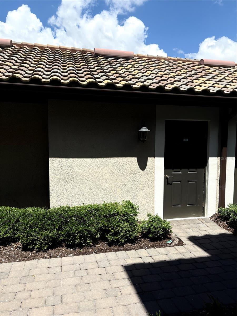 VERANDA VI AT LAKEWOOD NATIONAL PH I - Residential Lease
