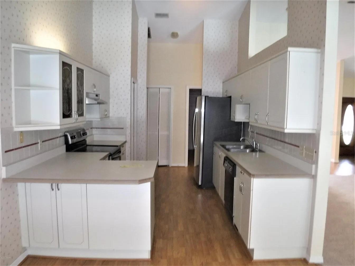 105 MARBLED GODWIT COURT