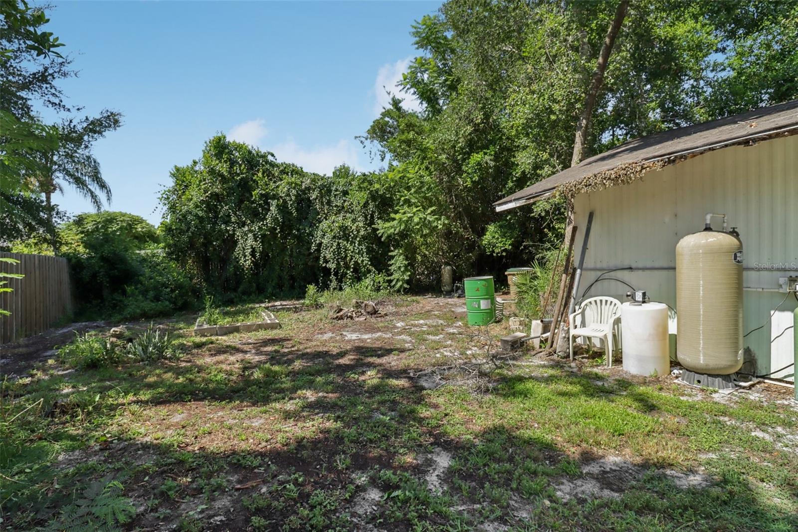 LAKE EUSTIS VILLAGE PARK - Residential