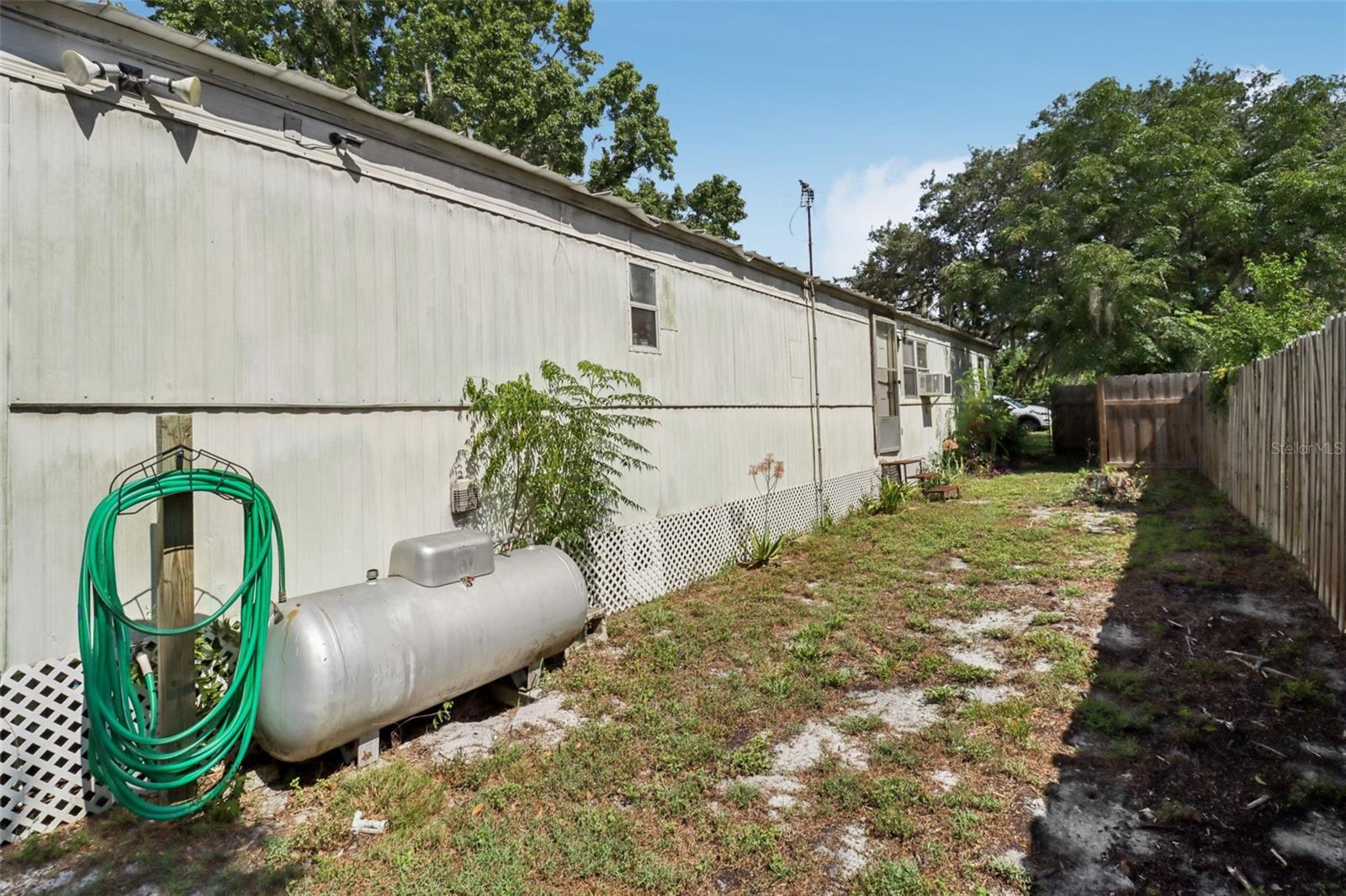 LAKE EUSTIS VILLAGE PARK - Residential