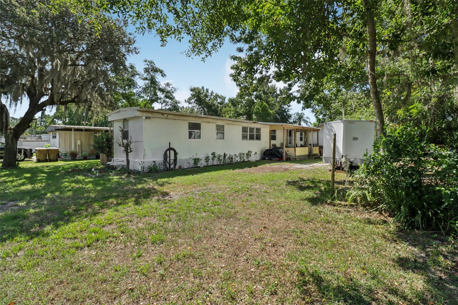 LAKE EUSTIS VILLAGE PARK - Residential