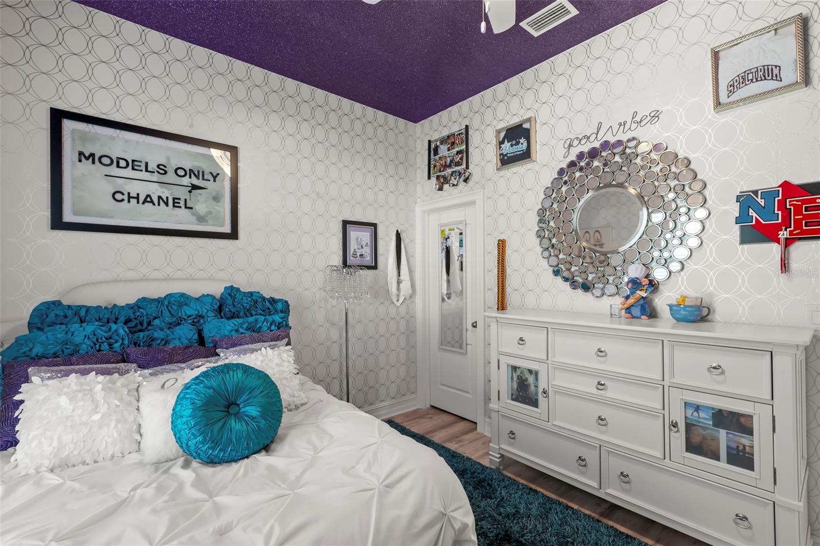 FISHHAWK RANCH TOWNCENTER PHAS - Residential