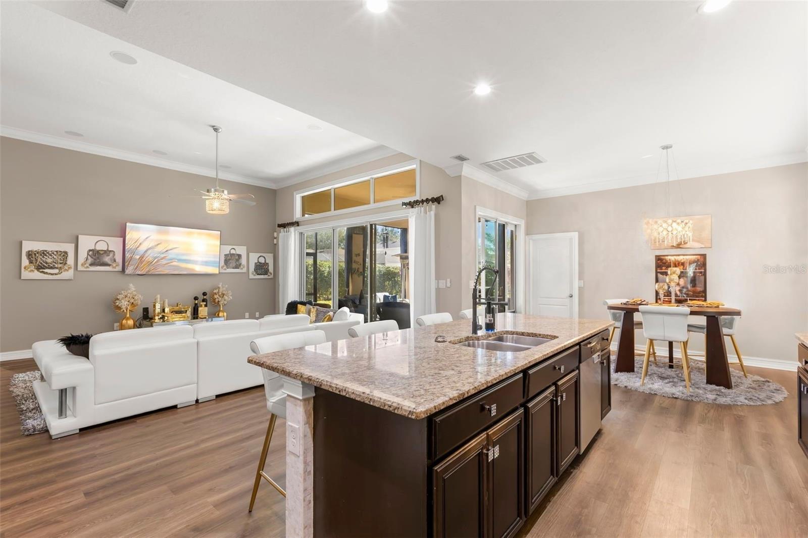 FISHHAWK RANCH TOWNCENTER PHAS - Residential