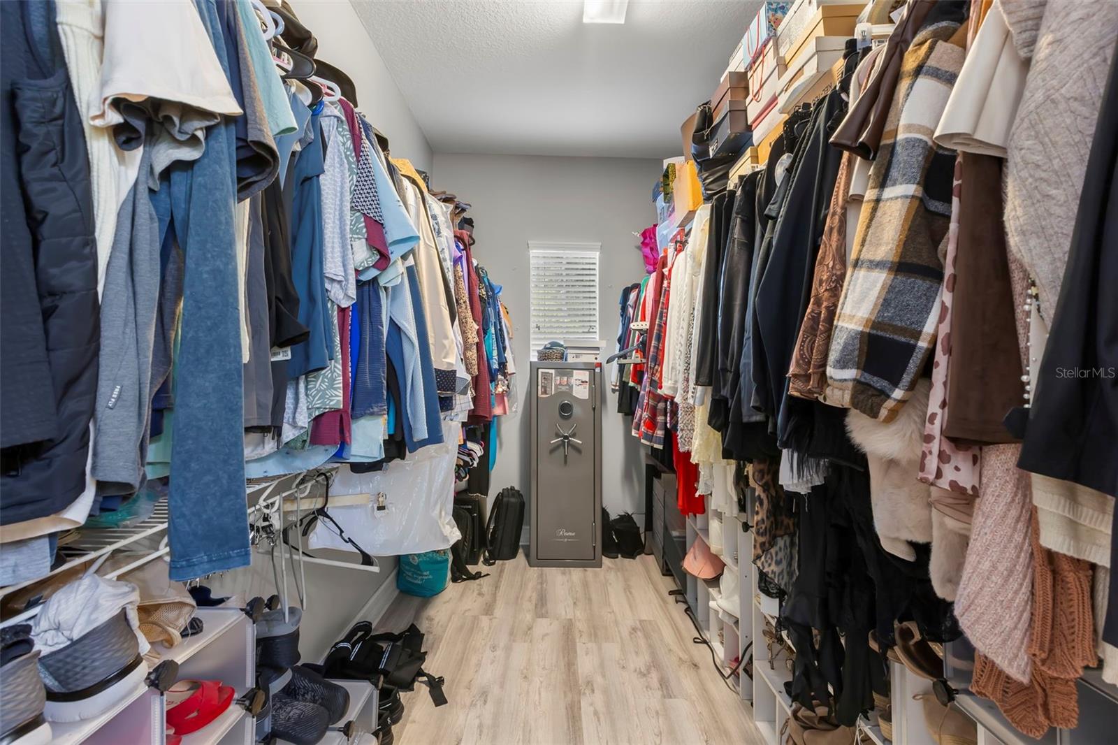 FISHHAWK RANCH TOWNCENTER PHAS - Residential