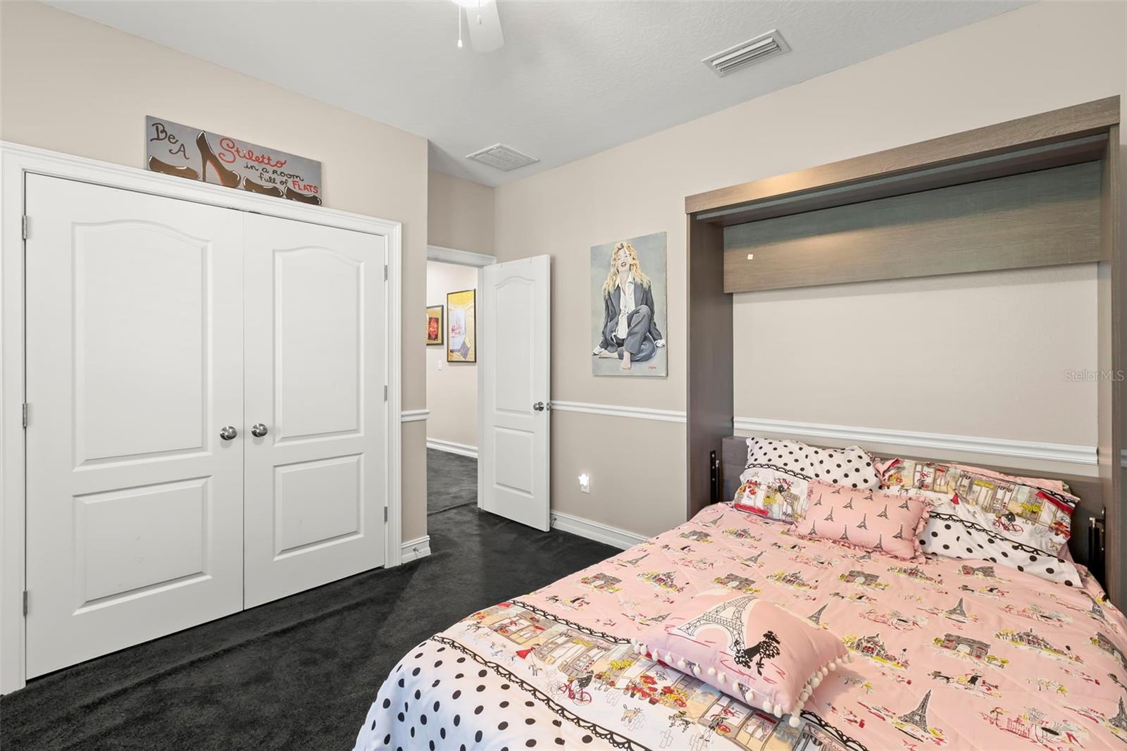 FISHHAWK RANCH TOWNCENTER PHAS - Residential