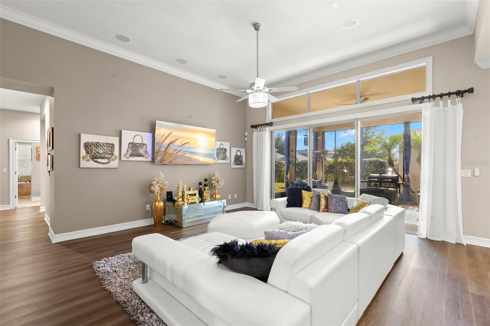 FISHHAWK RANCH TOWNCENTER PHAS - Residential