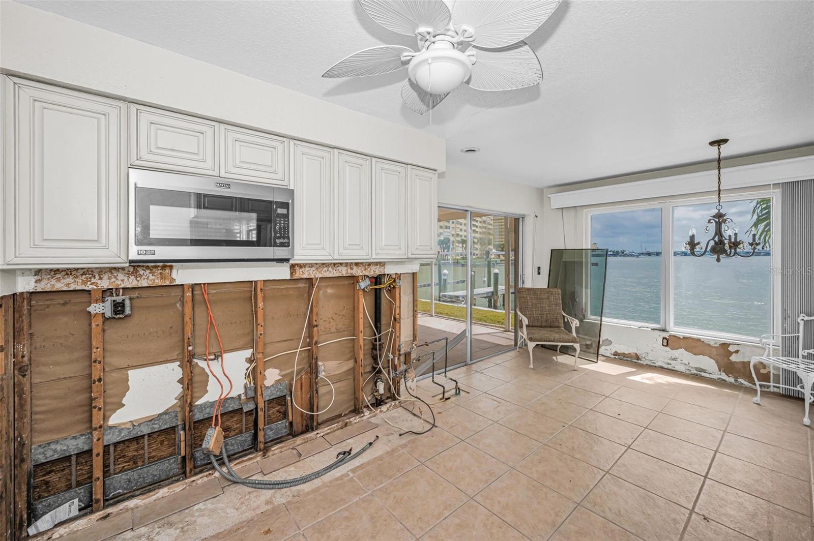 RIDGEWOOD RIVIERA - Residential