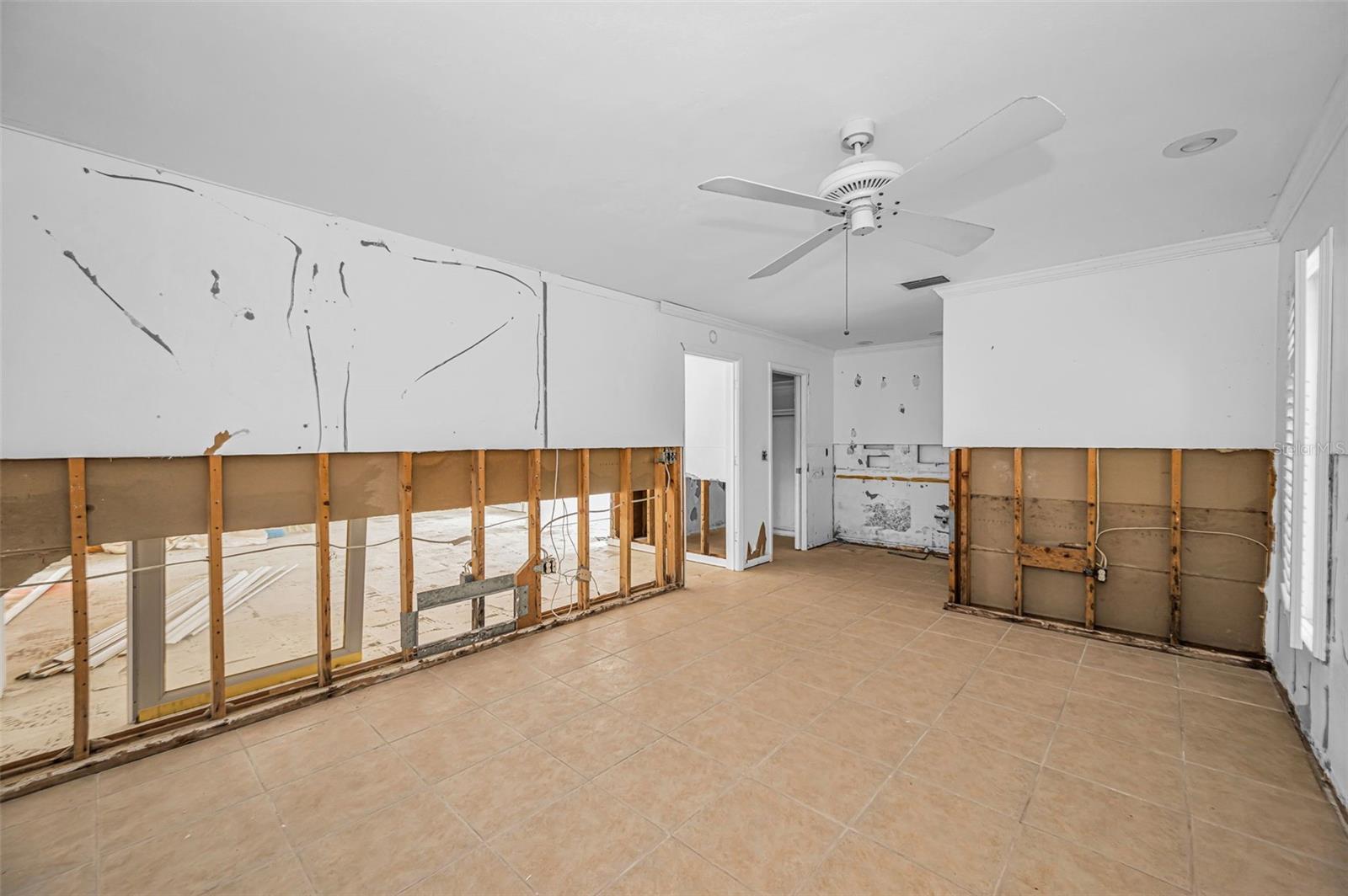 RIDGEWOOD RIVIERA - Residential