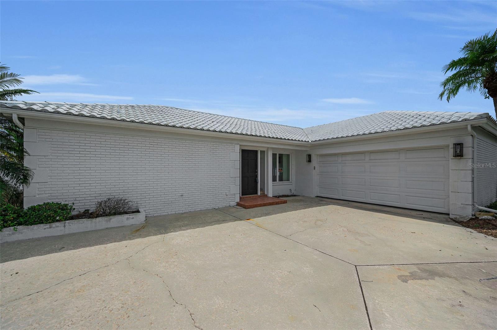 RIDGEWOOD RIVIERA - Residential