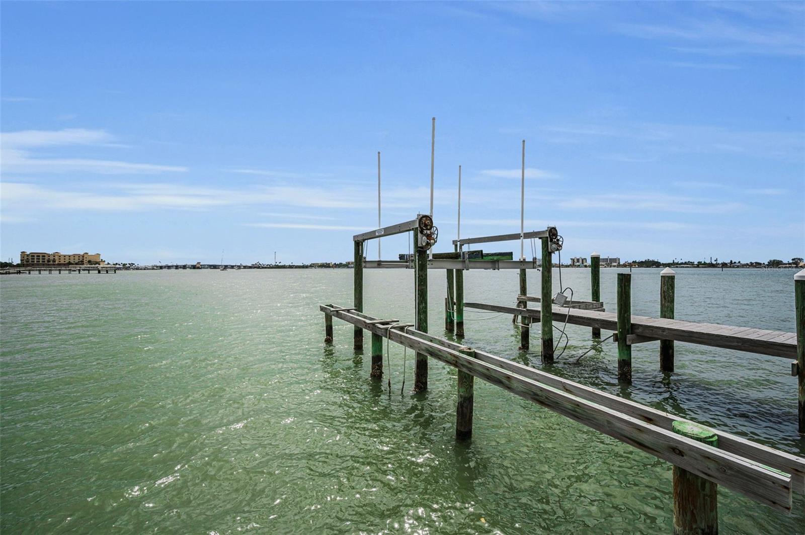 RIDGEWOOD RIVIERA - Residential