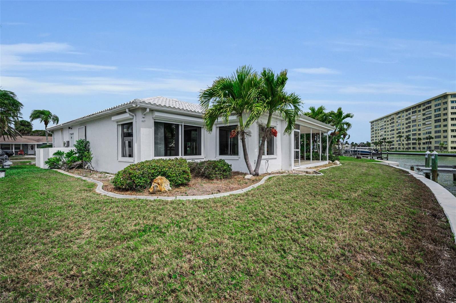 RIDGEWOOD RIVIERA - Residential