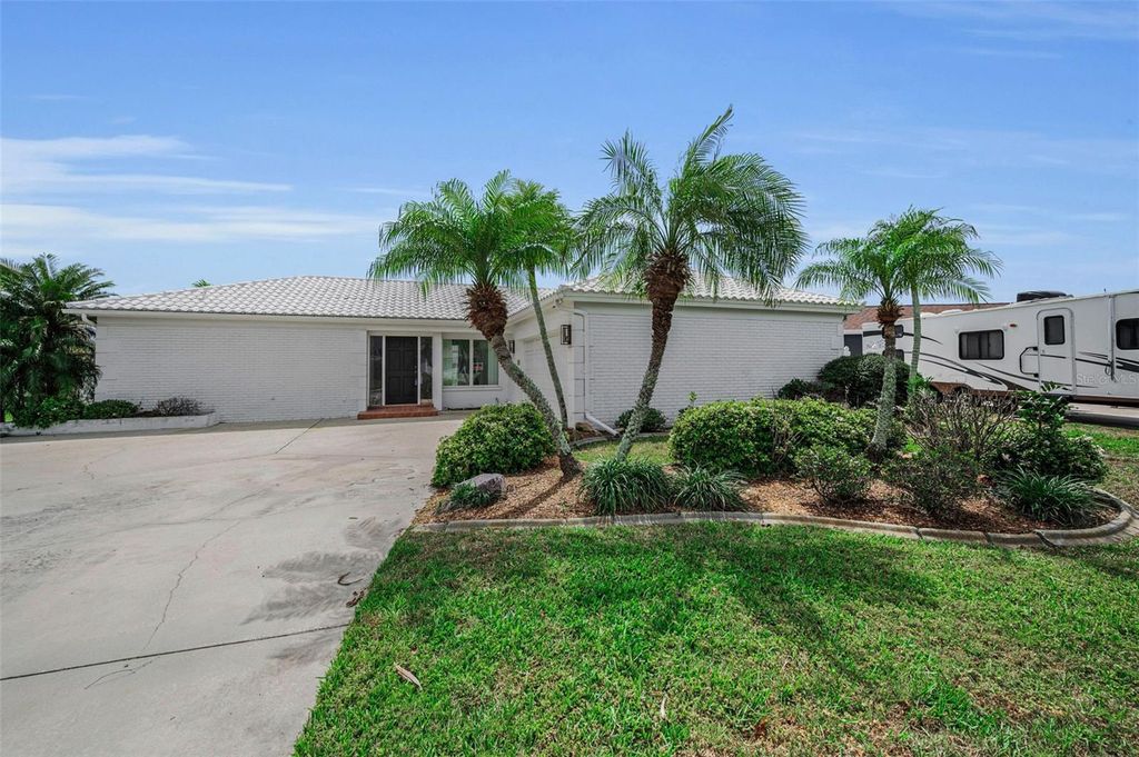 Photo of 11566 47th Avenue N, St Petersburg, FL 33708 (MLS # TB8487254)