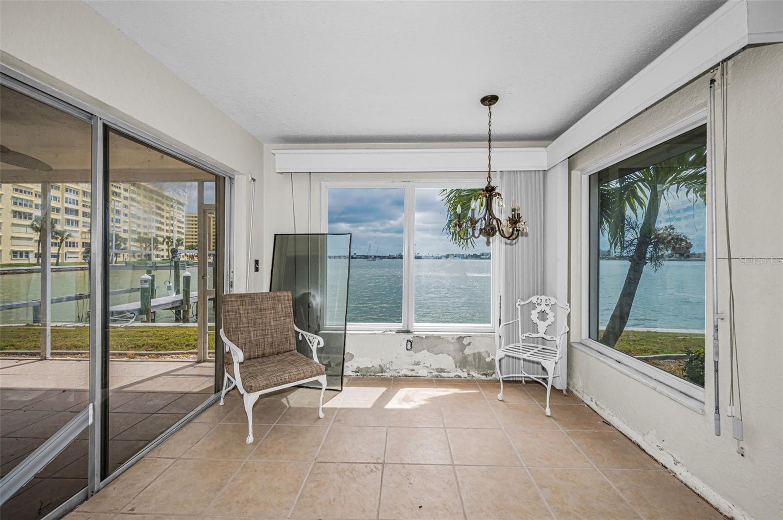 RIDGEWOOD RIVIERA - Residential