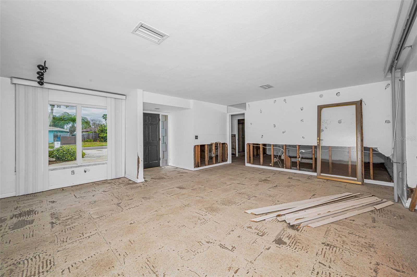 RIDGEWOOD RIVIERA - Residential