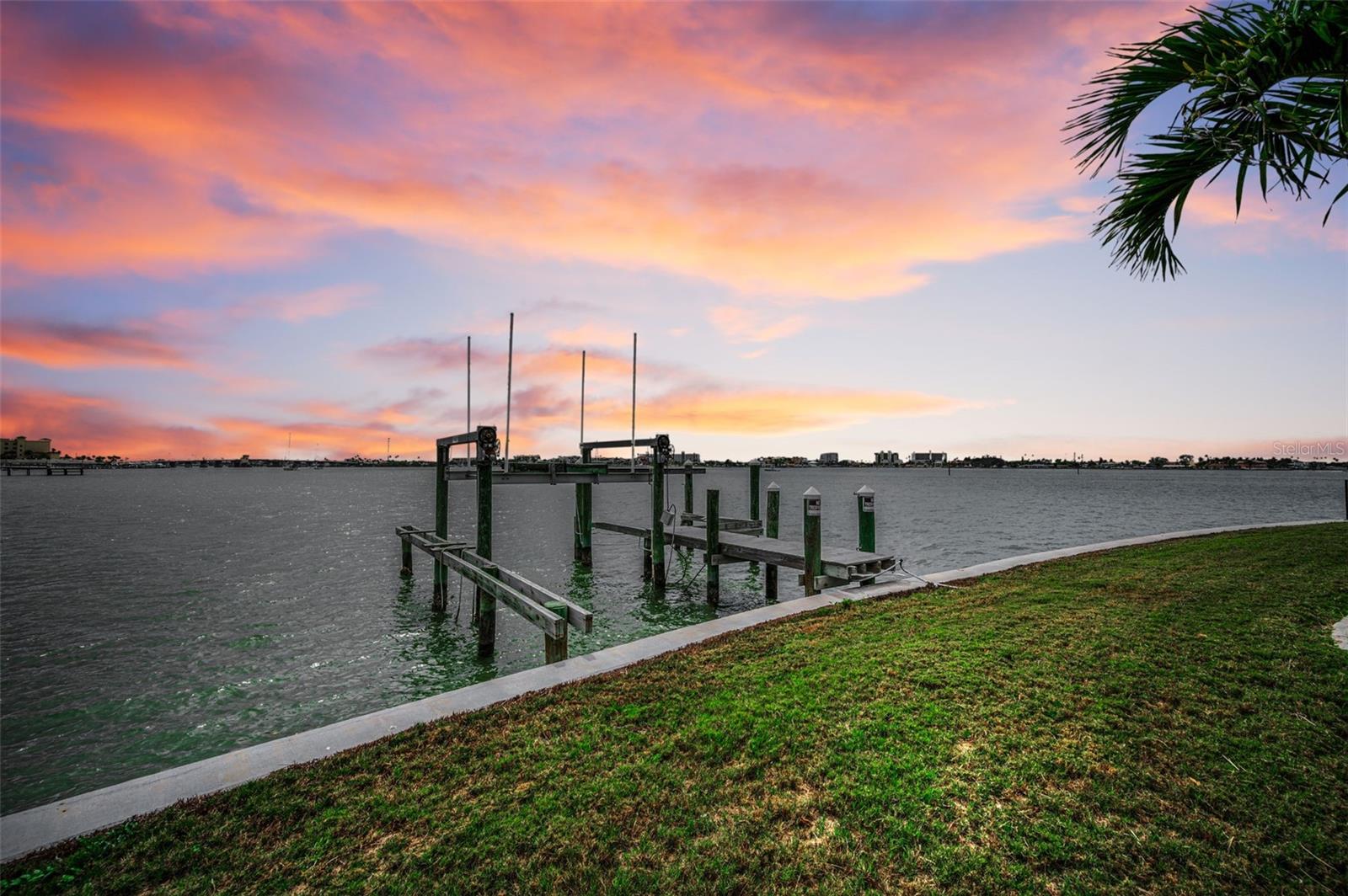 RIDGEWOOD RIVIERA - Residential