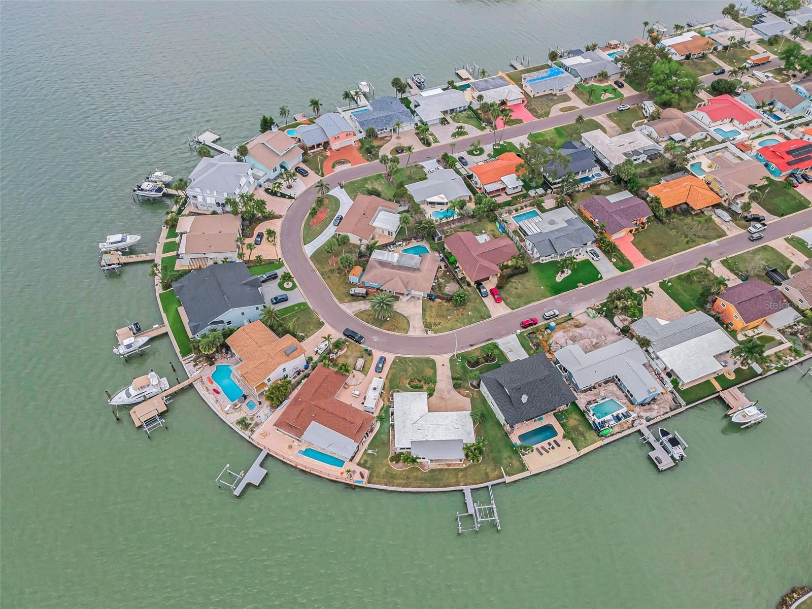 RIDGEWOOD RIVIERA - Residential