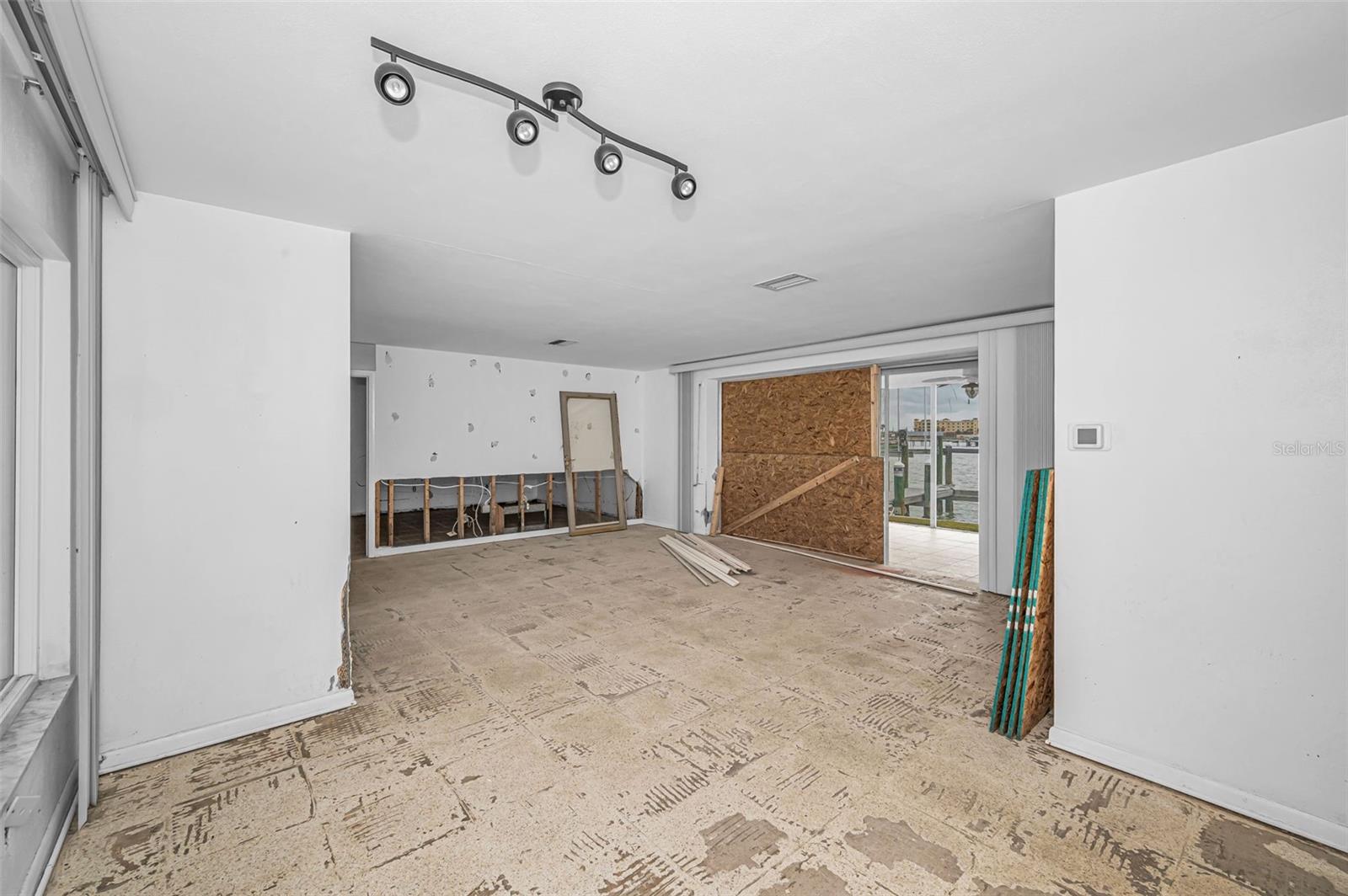 RIDGEWOOD RIVIERA - Residential