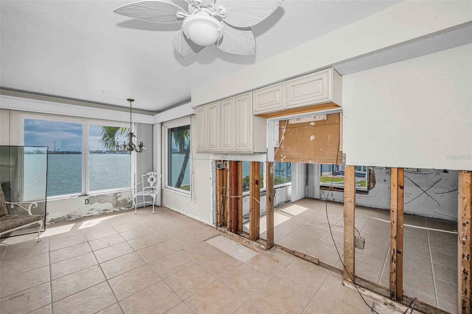 RIDGEWOOD RIVIERA - Residential