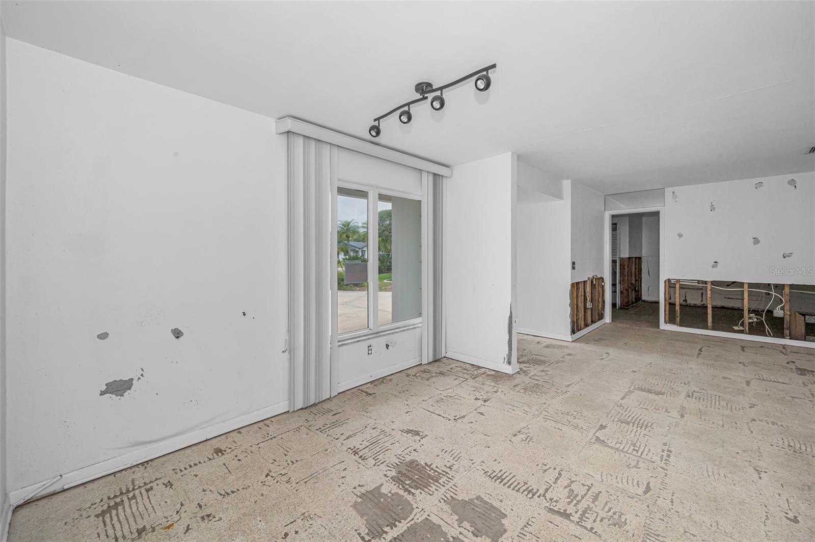 RIDGEWOOD RIVIERA - Residential