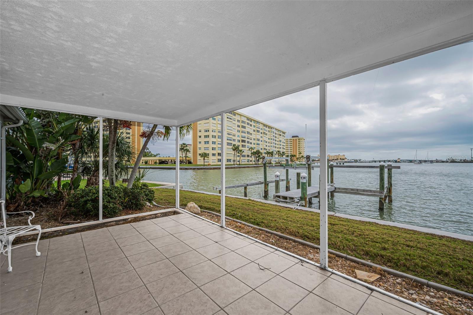 RIDGEWOOD RIVIERA - Residential