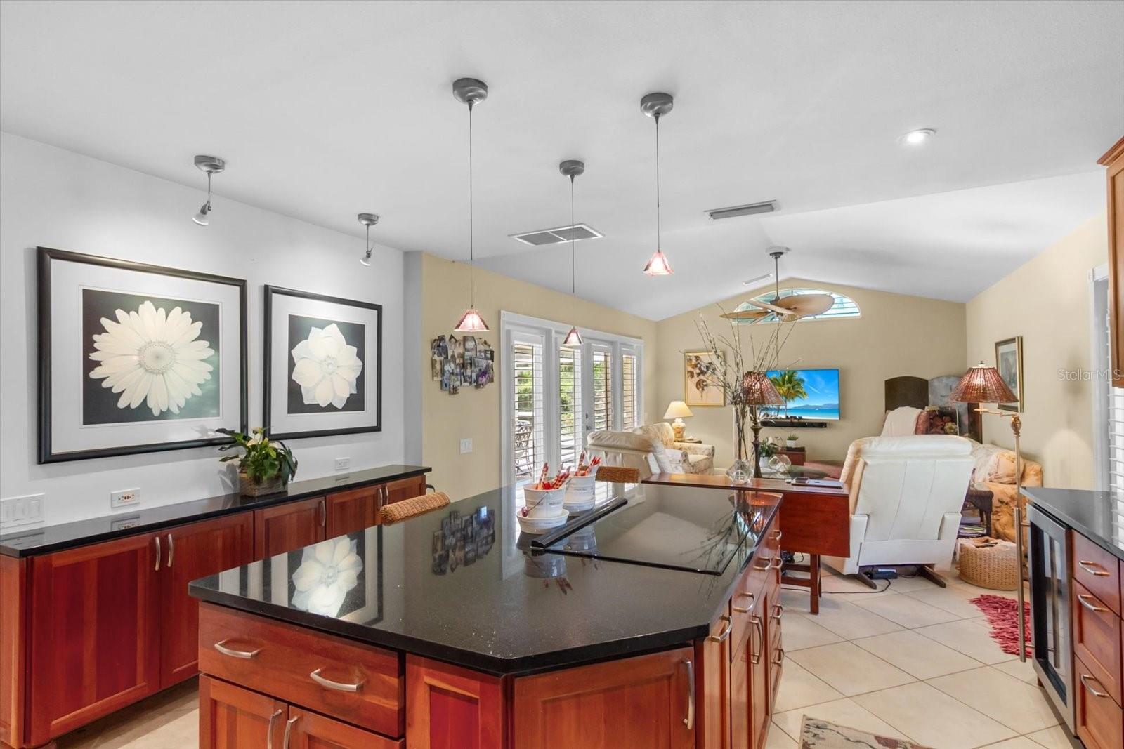 SOUTHBAY YACHT & RACQUET CLUB - Residential