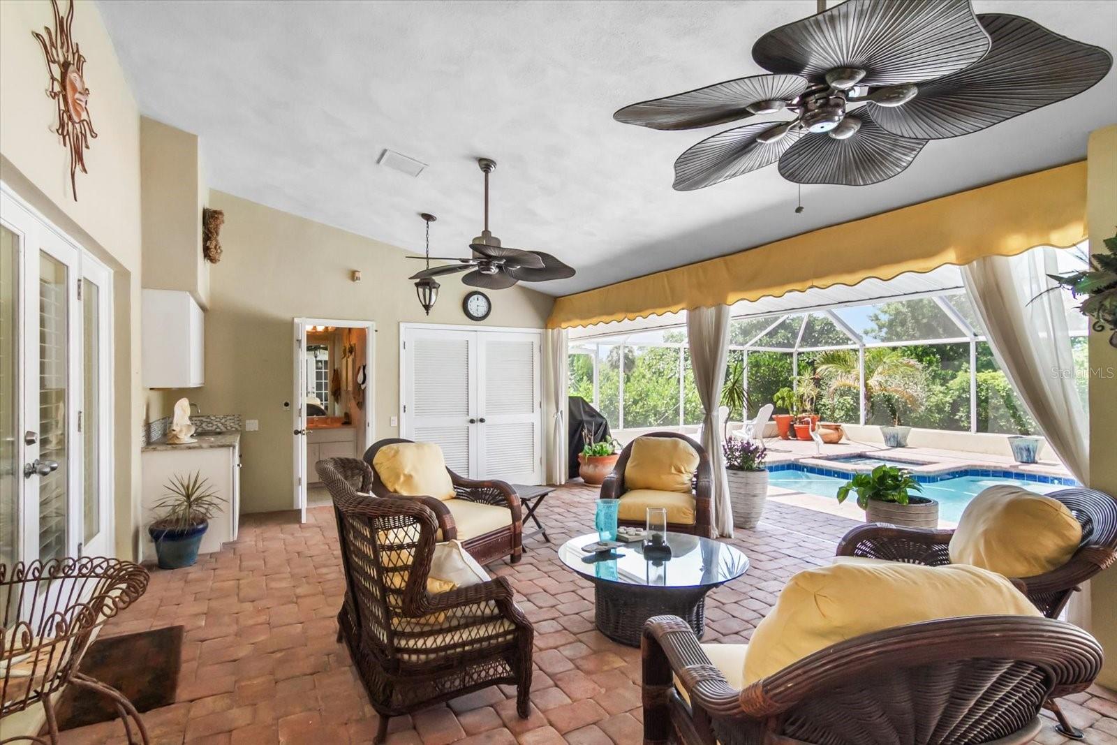 SOUTHBAY YACHT & RACQUET CLUB - Residential