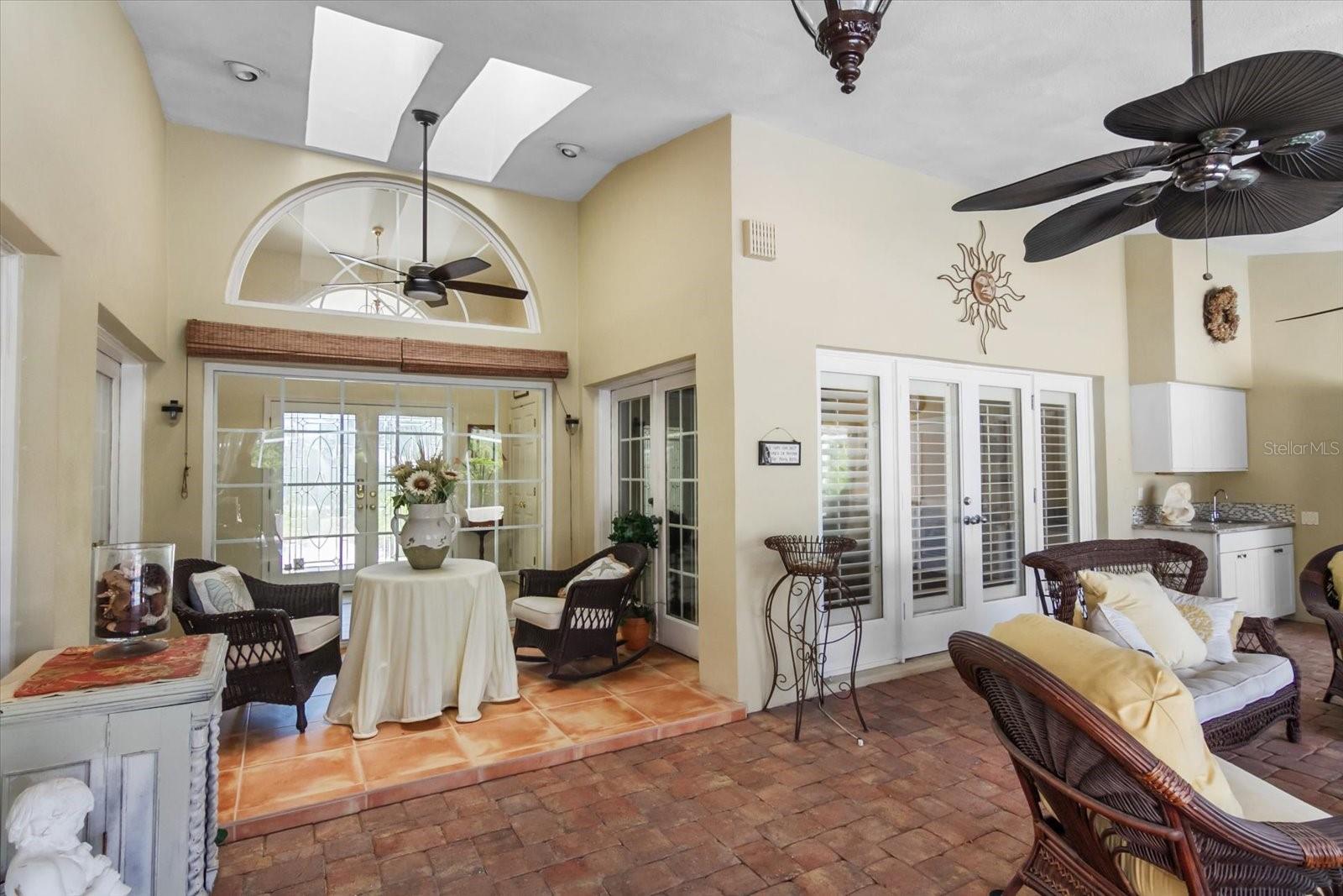 SOUTHBAY YACHT & RACQUET CLUB - Residential