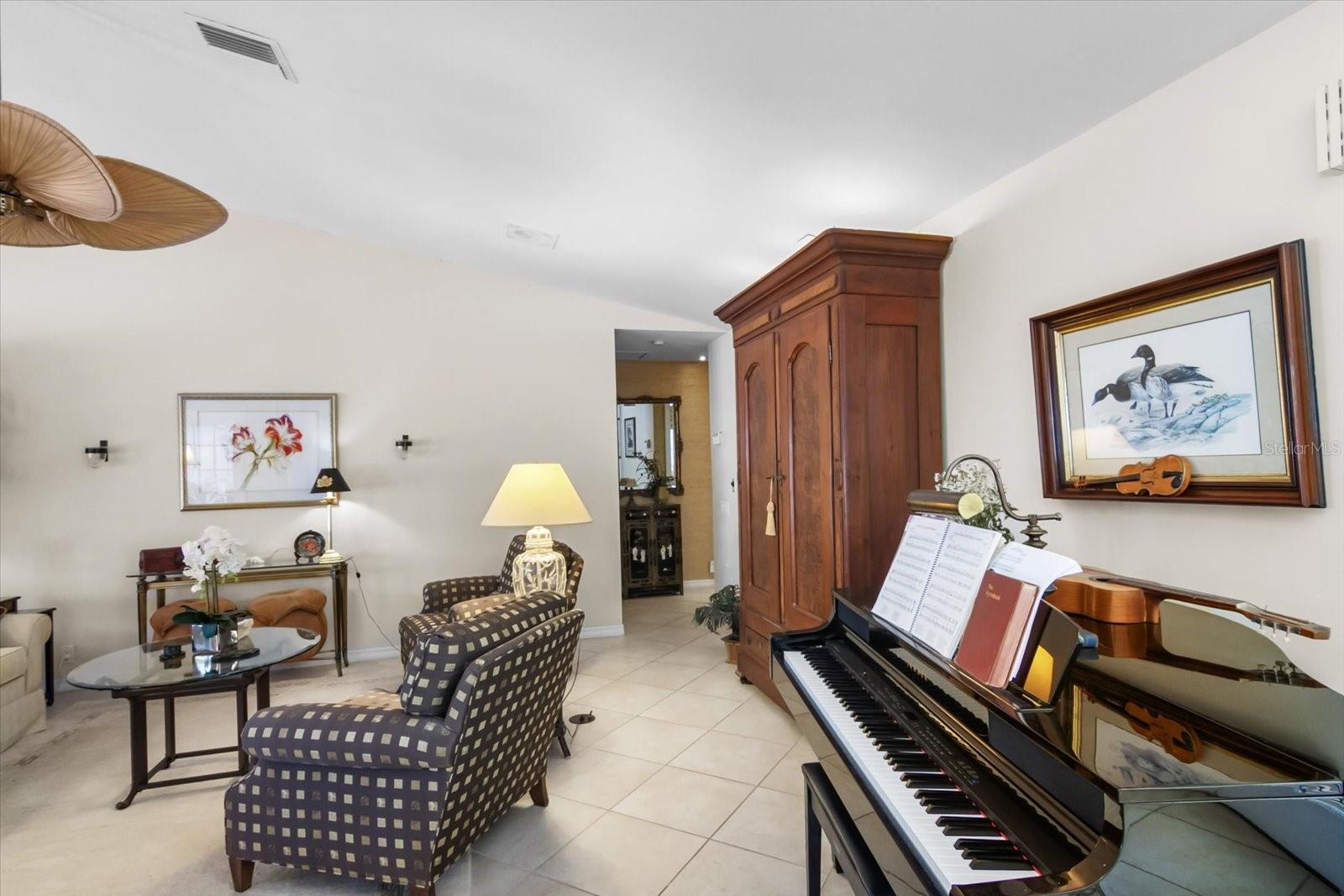 SOUTHBAY YACHT & RACQUET CLUB - Residential